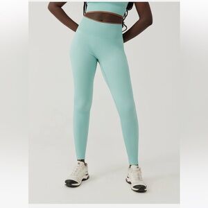 NWOT Outdoor Voices Ribbed Leggings